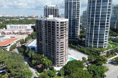 Купить кондоминиум в Майами, Флорида 7 спален, 630.06м2, № 1957074 - фото 1