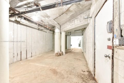 Купить кондоминиум в Майами, Флорида 7 спален, 630.06м2, № 1957074 - фото 6