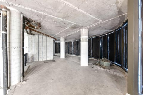 Купить кондоминиум в Майами, Флорида 7 спален, 630.06м2, № 1957074 - фото 3