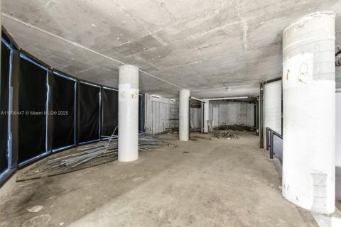 Купить кондоминиум в Майами, Флорида 7 спален, 630.06м2, № 1957074 - фото 9