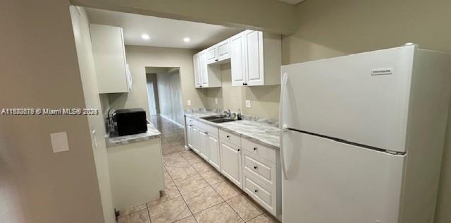 Таунхаус в Лодерхилл, Флорида 3 спальни, 171.87м2 № 1931853