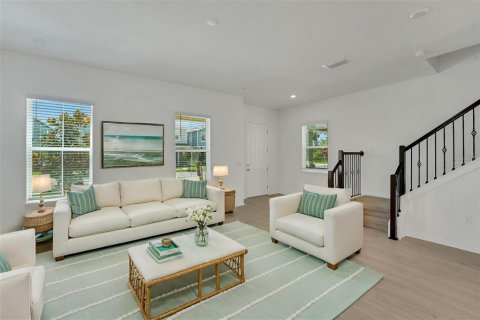 House in Winter Garden, Florida 3 bedrooms, 193.05 sq.m. № 2209055 - photo 10