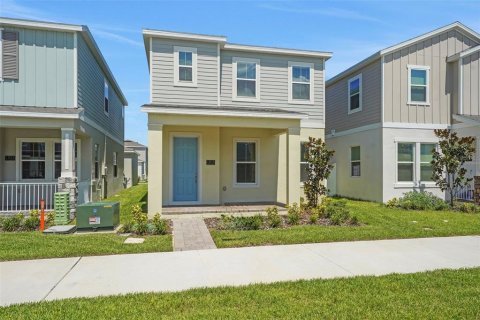 House in Winter Garden, Florida 3 bedrooms, 193.05 sq.m. № 2209055 - photo 4