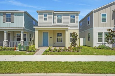 House in Winter Garden, Florida 3 bedrooms, 193.05 sq.m. № 2209055 - photo 3
