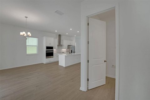 House in Winter Garden, Florida 3 bedrooms, 193.05 sq.m. № 2209055 - photo 15