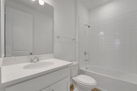 House in Winter Garden, Florida 3 bedrooms, 193.05 sq.m. № 2209055 - photo 25