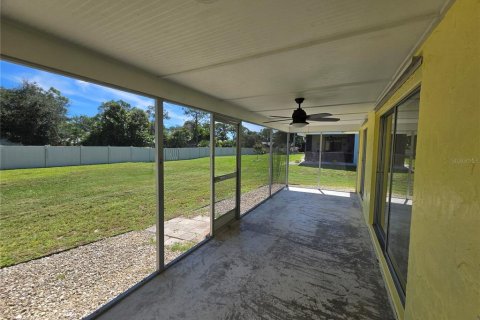 Appartement à louer à Englewood, Floride: 2 chambres, 91.23 m2 № 2388529 - photo 13