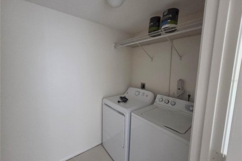 Appartement à louer à Englewood, Floride: 2 chambres, 91.23 m2 № 2388529 - photo 5