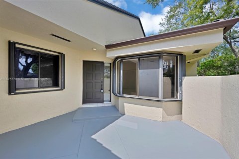 Townhouse in Plantation, Florida 3 bedrooms, 169.55 sq.m. № 1926509 - photo 4