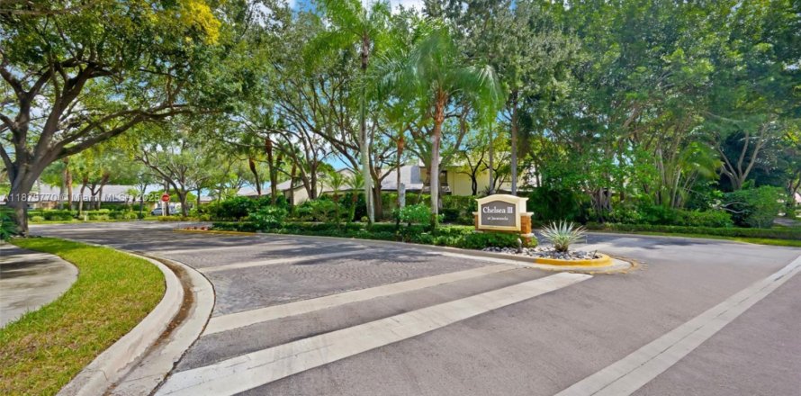 Townhouse in Plantation, Florida 3 bedrooms, 169.55 sq.m. № 1926509