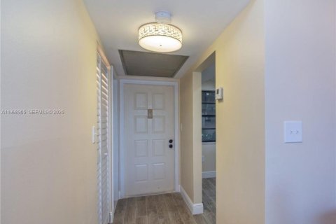 Copropriété à vendre à Pembroke Pines, Floride: 1 chambre, 71.81 m2 № 2066259 - photo 3