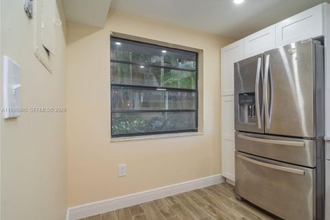 Copropriété à vendre à Pembroke Pines, Floride: 1 chambre, 71.81 m2 № 2066259 - photo 6