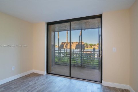 Copropriété à vendre à Pembroke Pines, Floride: 1 chambre, 71.81 m2 № 2066259 - photo 12