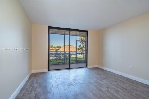 Copropriété à vendre à Pembroke Pines, Floride: 1 chambre, 71.81 m2 № 2066259 - photo 13