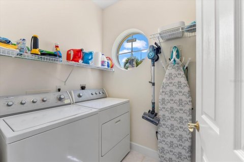 Купить кондоминиум в Сарасота, Флорида 8 комнат, 182.92м2, № 1718772 - фото 21