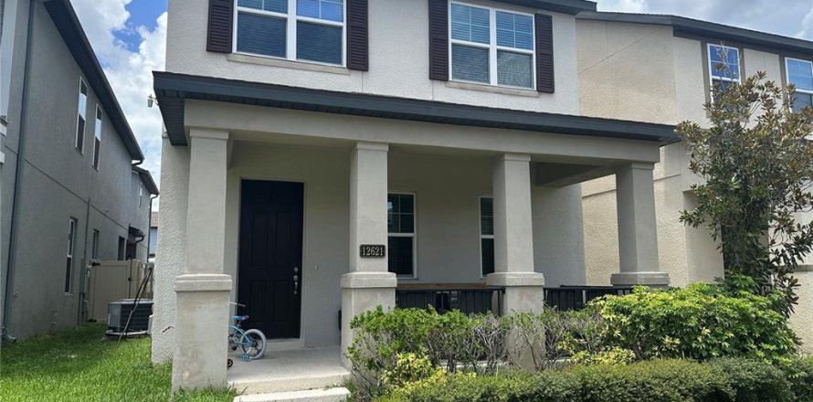 Casa en Windermere, Florida 4 dormitorios, 241.92 m2 № 1879132