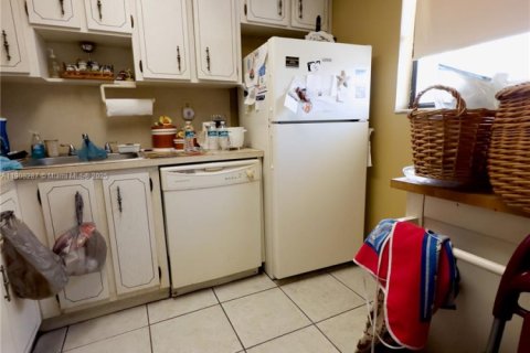 Condo in Miami Beach, Florida, 1 bedroom  № 1967876 - photo 7