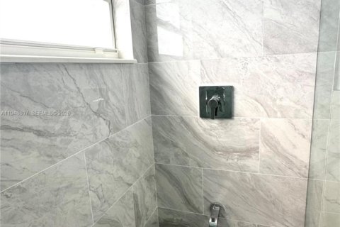 Снять в аренду коммерческую недвижимость в Холливуд, Флорида № 2004666 - фото 5