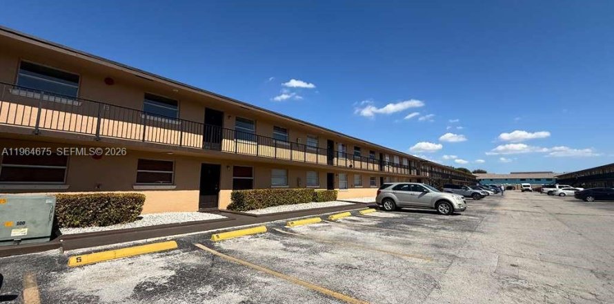 Condominio en Hialeah, Florida, 3 dormitorios  № 2026049