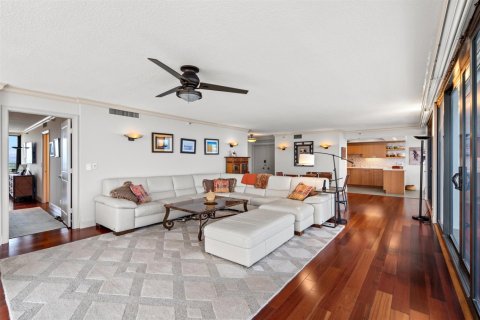 Condo in Boca Raton, Florida, 3 bedrooms  № 2391772 - photo 7