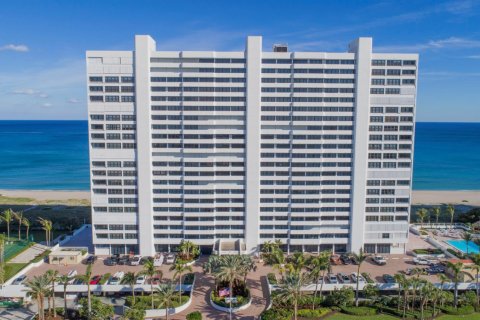 Condo in Boca Raton, Florida, 3 bedrooms  № 2391772 - photo 3