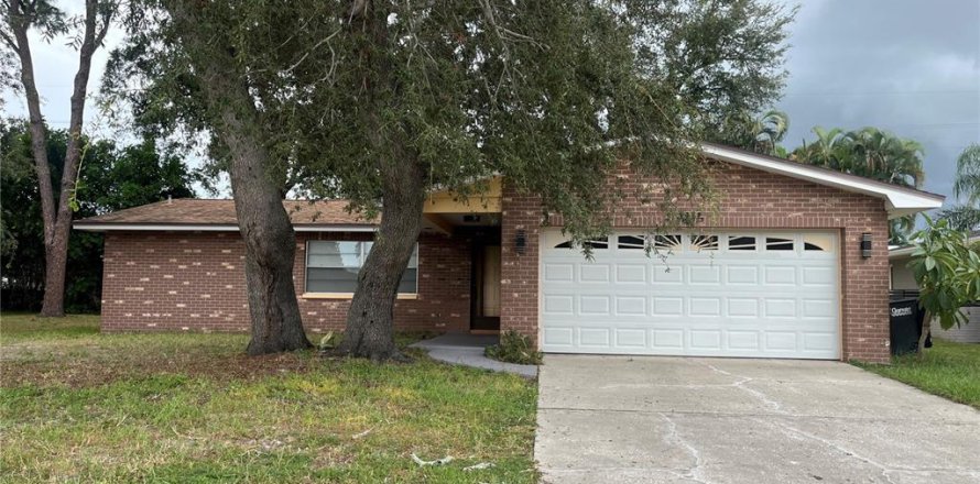 Villa ou maison à Clearwater, Floride 3 chambres, 124.3 m2 № 2411467