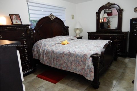 Купить виллу или дом в Катлер-Бей, Флорида 3 спальни, 144.46м2, № 1860547 - фото 14