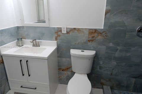 Купить виллу или дом в Катлер-Бей, Флорида 3 спальни, 144.46м2, № 1860547 - фото 11