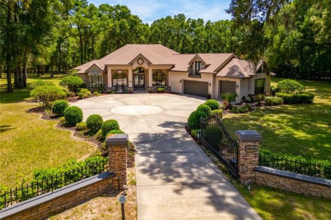 Casa en Ocala, Florida 4 dormitorios, 343 m2 № 2122946