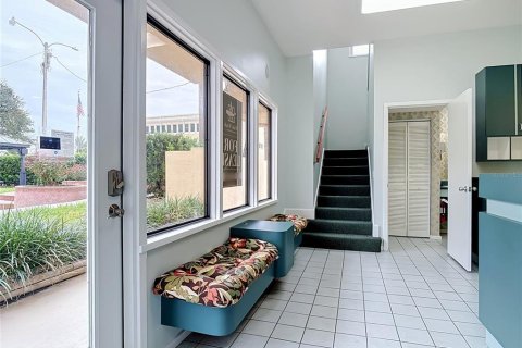 Immobilier commercial à louer à New Smyrna Beach, Floride: 98.85 m2 № 2412724 - photo 8