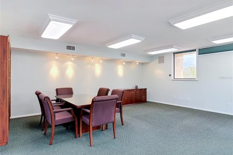 Immobilier commercial à louer à New Smyrna Beach, Floride: 98.85 m2 № 2412724 - photo 29