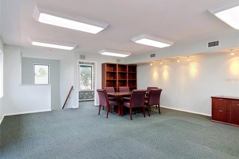 Immobilier commercial à louer à New Smyrna Beach, Floride: 98.85 m2 № 2412724 - photo 21