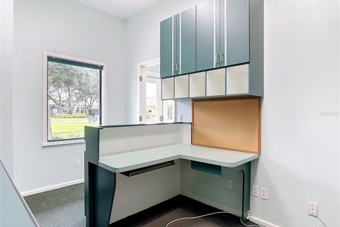 Immobilier commercial à louer à New Smyrna Beach, Floride: 98.85 m2 № 2412724 - photo 12