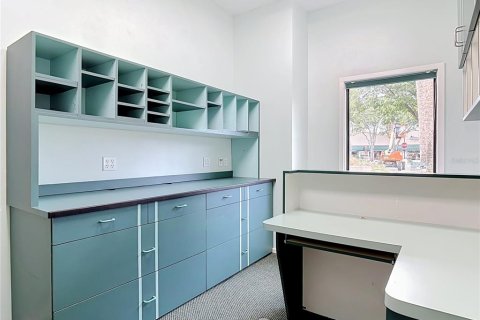 Immobilier commercial à louer à New Smyrna Beach, Floride: 98.85 m2 № 2412724 - photo 13