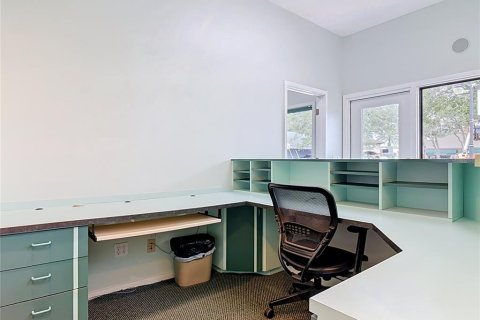 Immobilier commercial à louer à New Smyrna Beach, Floride: 98.85 m2 № 2412724 - photo 19