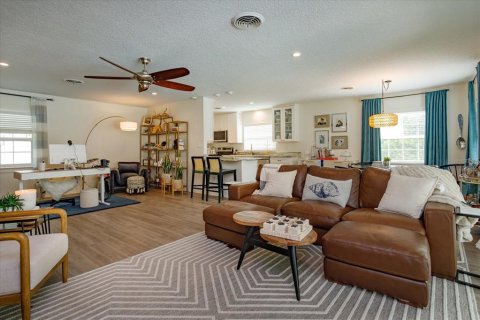 Villa ou maison à vendre à Winter Park, Floride: 4 chambres, 153.29 m2 № 2403129 - photo 5