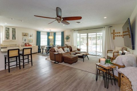 Villa ou maison à vendre à Winter Park, Floride: 4 chambres, 153.29 m2 № 2403129 - photo 4