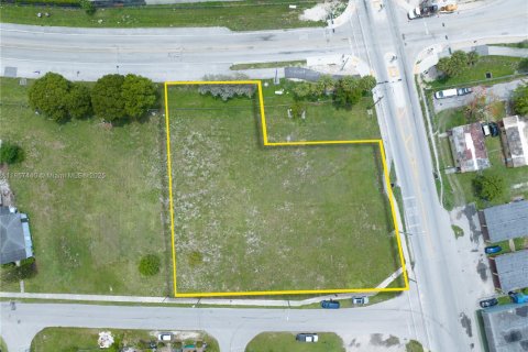 Купить коммерческую недвижимость в Хомстед, Флорида № 1881839 - фото 6