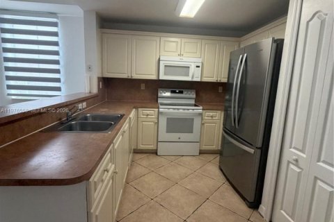 Condominio en alquiler en Miami, Florida, 3 dormitorios, 147.44 m2 № 2079290 - foto 8