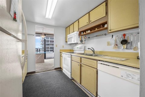 Condo in Daytona Beach, Florida, 2 bedrooms  № 1835104 - photo 5
