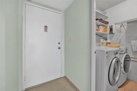 Condo in Daytona Beach, Florida, 2 bedrooms  № 1835104 - photo 7