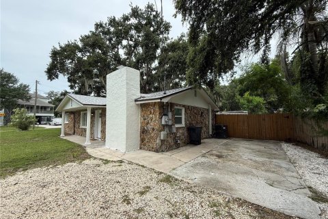 House in New Port Richey, Florida 3 bedrooms, 111.48 sq.m. № 2220714 - photo 3