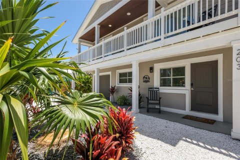 House in Holmes Beach, Florida 4 bedrooms, 200.02 sq.m. № 2197652 - photo 4