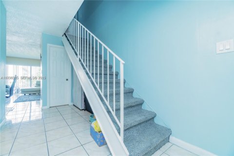 Condo in Miami, Florida, 1 bedroom  № 1994323 - photo 8