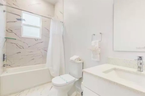 Touwnhouse à louer à Davenport, Floride: 5 chambres, 155.24 m2 № 2412573 - photo 11