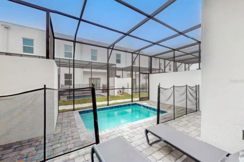 Touwnhouse à Davenport, Floride 5 chambres, 155.24 m2 № 2412573
