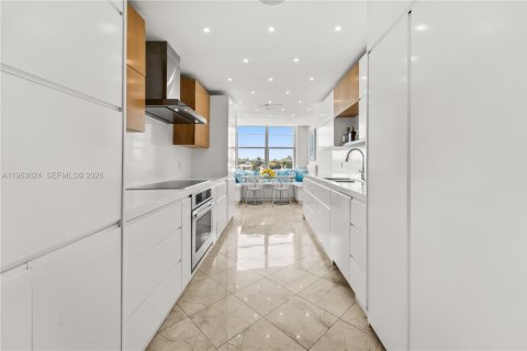 Condo in Miami Beach, Florida, 3 bedrooms № 2153274 - photo 8