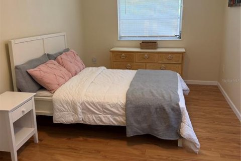 Villa ou maison à louer à Englewood, Floride: 2 chambres, 82.96 m2 № 2110746 - photo 11