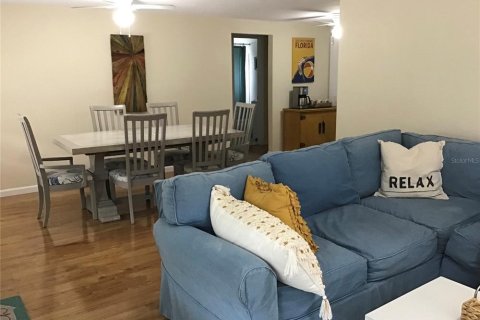 Villa ou maison à louer à Englewood, Floride: 2 chambres, 82.96 m2 № 2110746 - photo 8