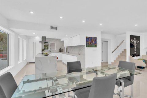 Villa ou maison à vendre à Pompano Beach, Floride: 4 chambres, 244.52 m2 № 2089544 - photo 14